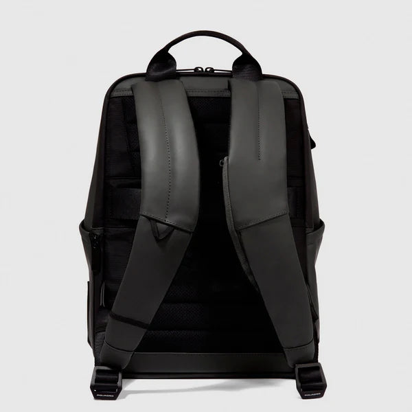 Zaino Piquadro resistente all'acqua porta pc 14"