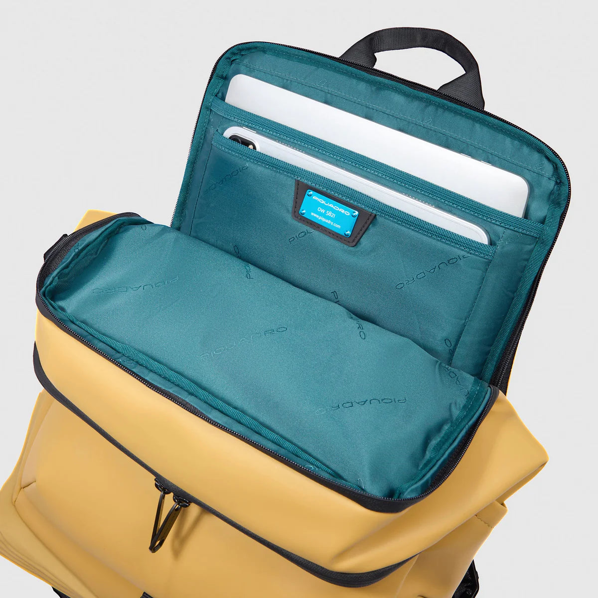 Zaino Piquadro resistente all'acqua porta pc 15,6"